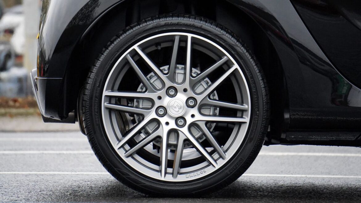 Some Important Facts To Know While Buying Car Tyres